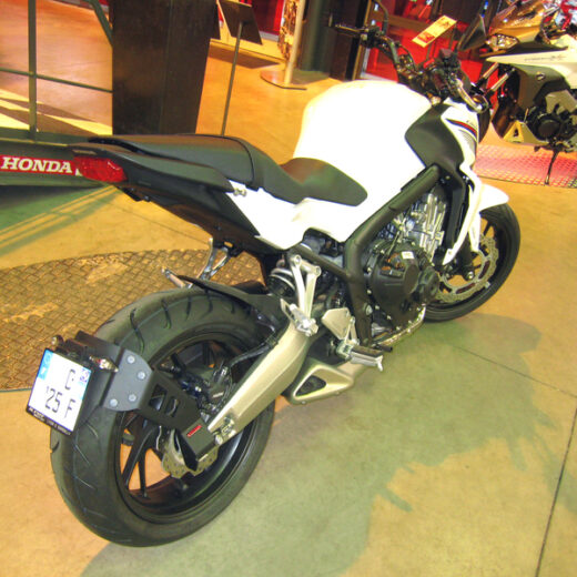 Portamatrículas a la rueda Honda CB650F negro