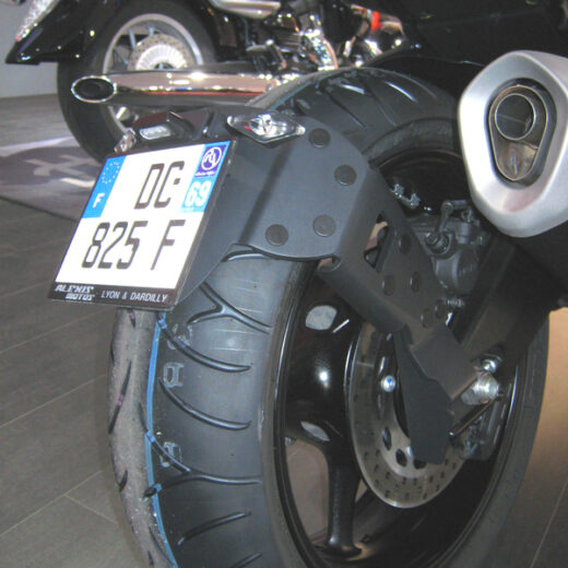 Portamatrículas a la rueda Yamaha FZ1/FZ8 negro