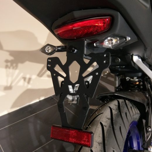 Portamatrículas Yamaha MT-125 negro V PARTS