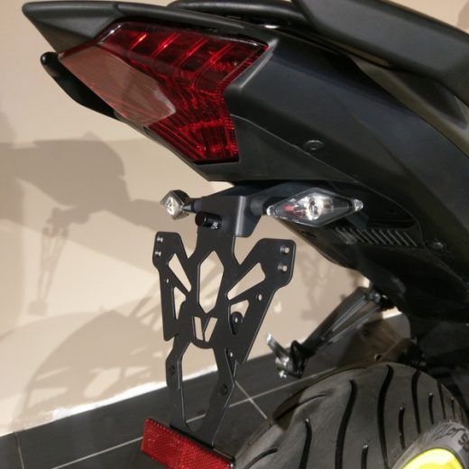 Portamatrículas Yamaha MT-03 negro V PARTS