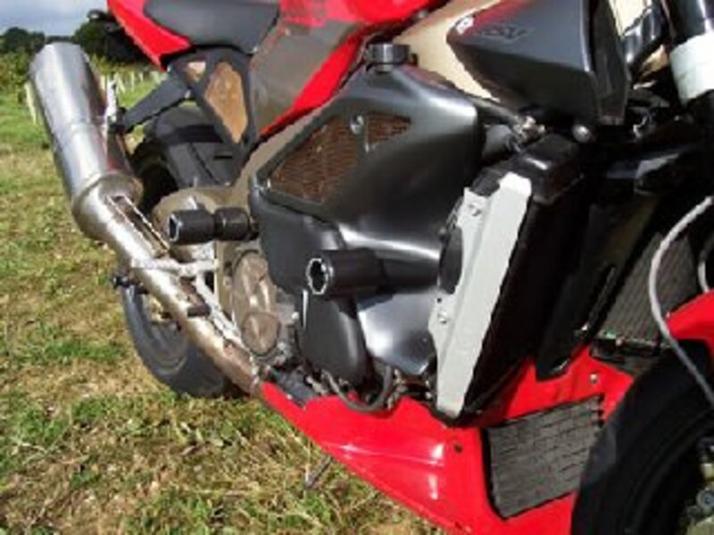 R&G CRASH PADS AERO BLK - Imagen 3