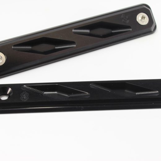 Tapas de radiador GILLES TOOLING negro