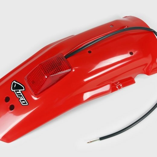 Guardabarros trasero con piloto UFO Honda rojo HO02650-069