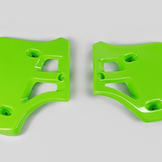 Plásticos laterales de radiador UFO Kawasaki verde KA02712-026