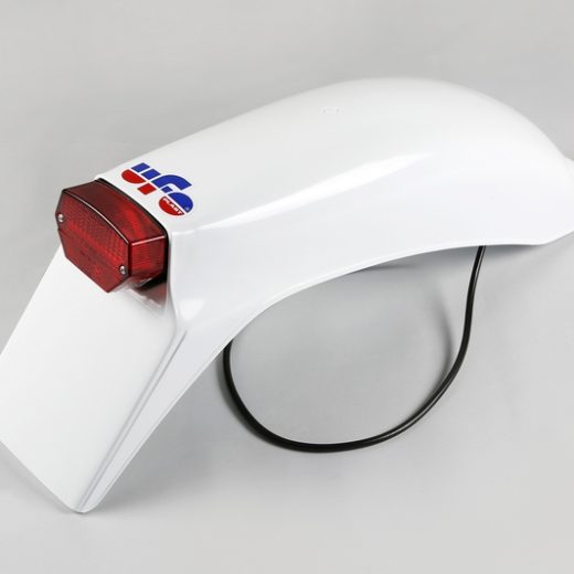 Guardabarros trasero Fantic con luz 50cc-75cc-80cc-125cc (79-82)Laverda 125cc (78-81) Color Blanco