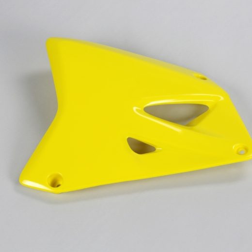 Plásticos laterales de radiador UFO Suzuki amarillo SU03969-102