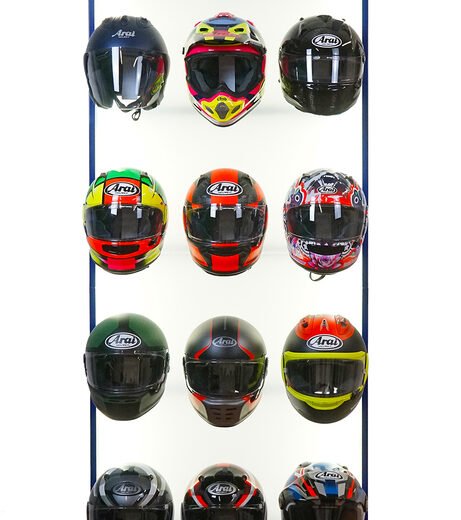 ARA 12 HELMETS DISPLAY
